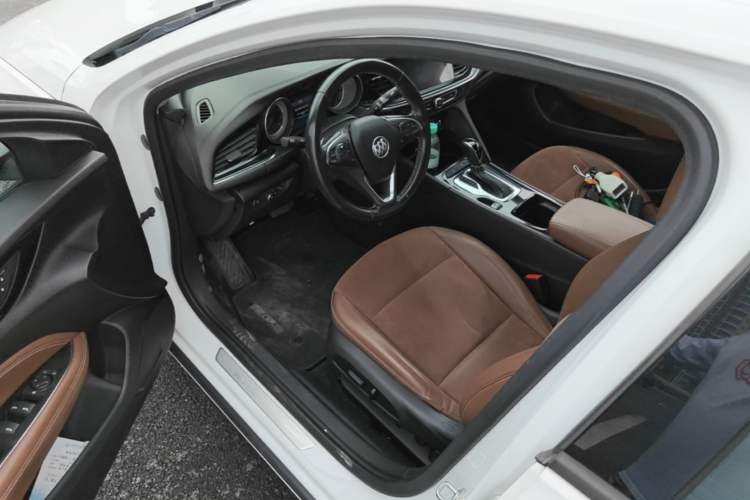 Used Buick Regal 2017 20T Elite Edition Driver Seat
