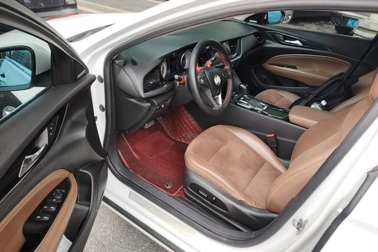 Used Buick Regal 2017 20T Elite Edition Driver Seat