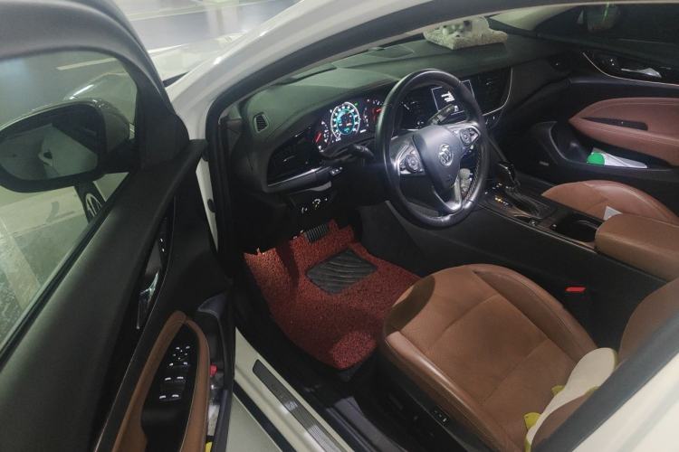 Used Buick Regal 2017 28T Luxury Edition Driver Seat