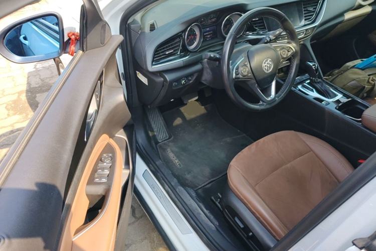 Used Buick Regal 2017 20T Elite Edition Driver Seat