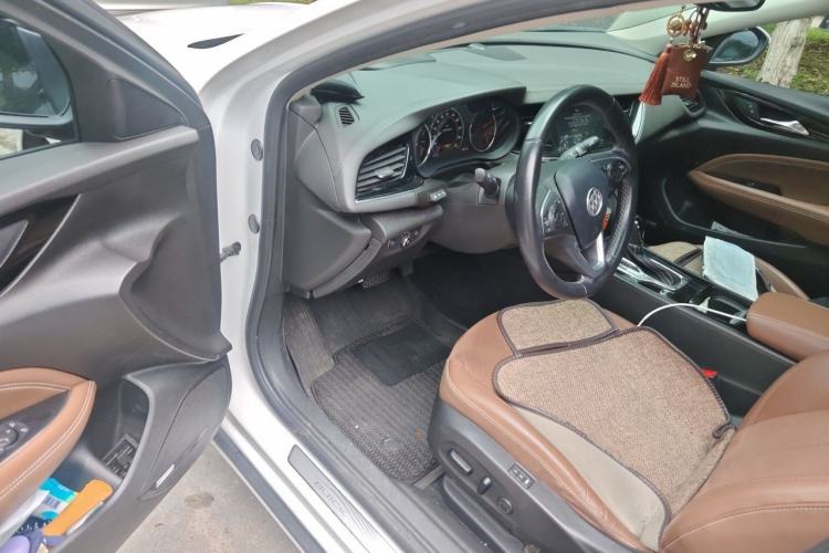 Used Buick Regal 2017 28T Luxury Edition Driver Seat