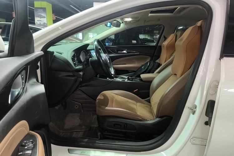 Used Buick Regal 2017 20T Elite Edition Driver Seat