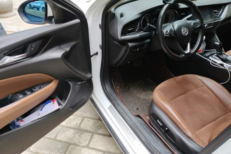 Used Buick Regal 2017 20T Elite Edition Driver Seat