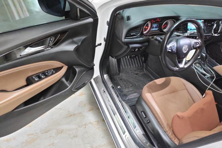 Used Buick Regal 2017 20T Elite Edition Driver Seat