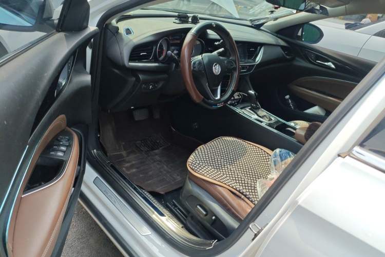 Used Buick Regal 2017 20T Elite Edition Driver Seat