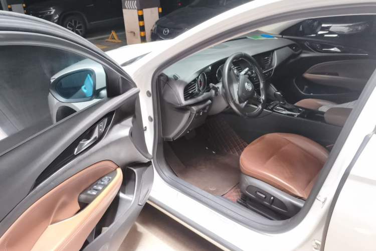 Used Buick Regal 2017 20T Elite Edition Driver Seat