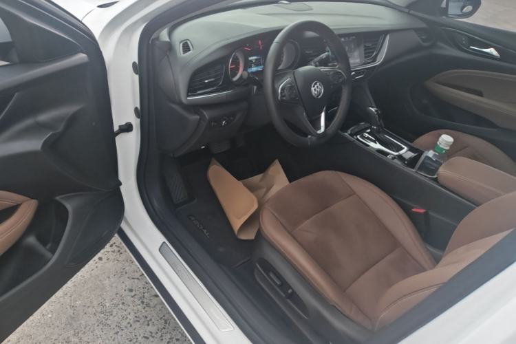 Used Buick Regal 2017 20T Luxury Model Driver Seat