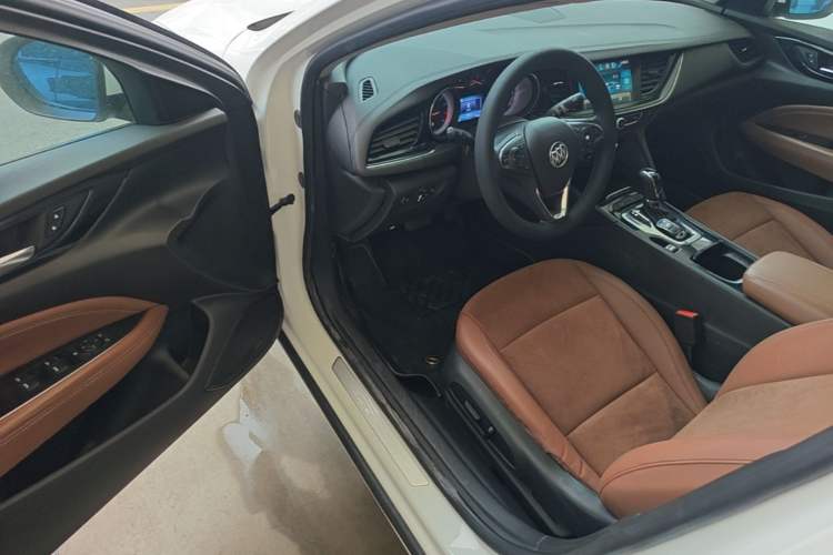 Used Buick Regal 2017 20T Elite Edition Driver Seat
