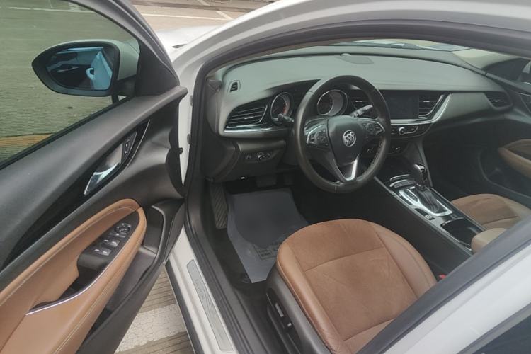 Used Buick Regal 2017 20T Elite Edition Driver Seat