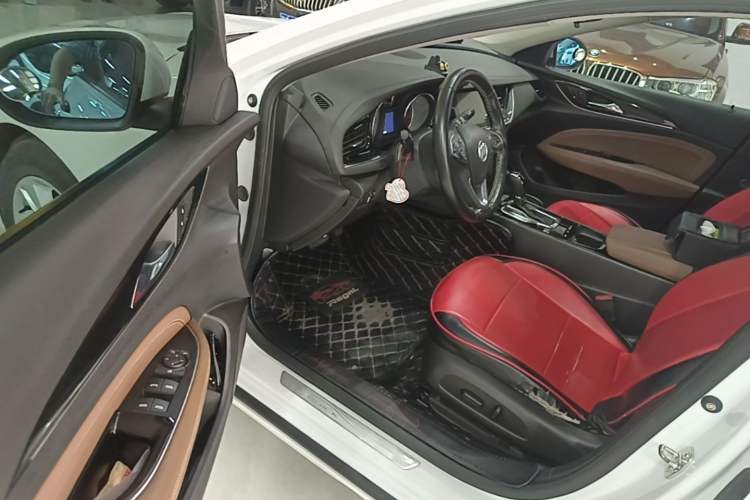 Used Buick Regal 2017 20T Elite Edition Driver Seat