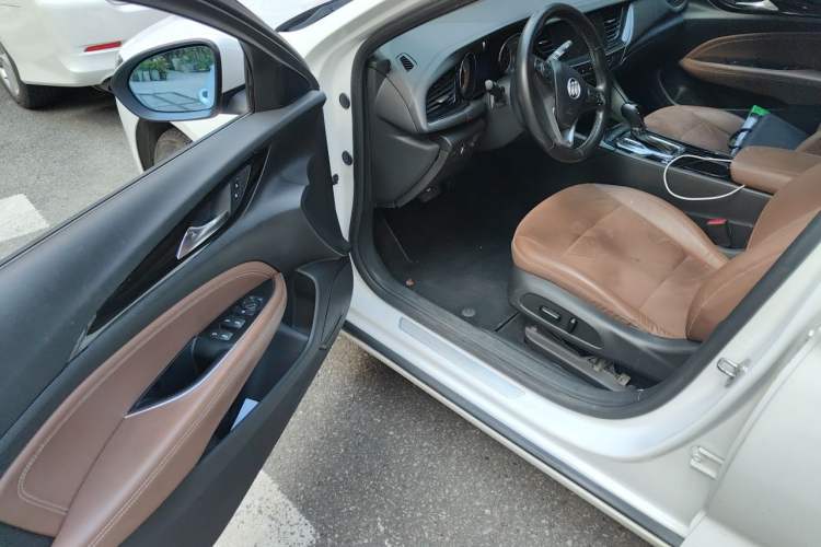 Used Buick Regal 2017 20T Elite Edition Driver Seat