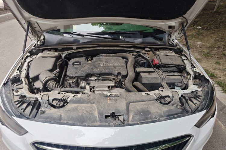 Used Buick Regal 2017 20T Elite Edition Engine Bay