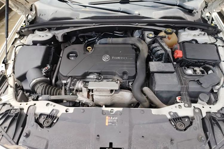 Used Buick Regal 2017 20T Luxury Model Engine Bay