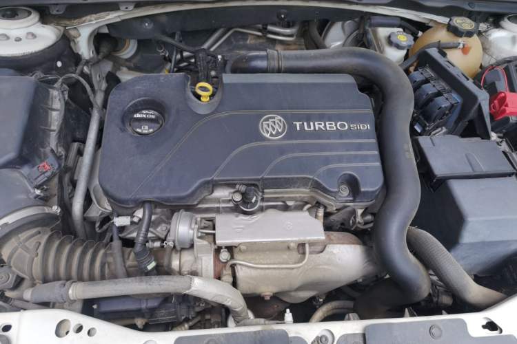 Used Buick Regal 2017 20T Luxury Model Engine Bay