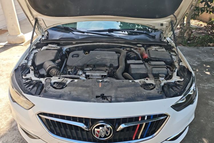 Used Buick Regal 2017 20T Luxury Model Engine Bay