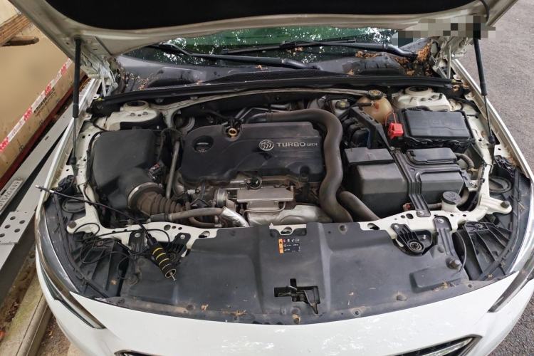 Used Buick Regal 2017 20T Elite Edition Engine Bay