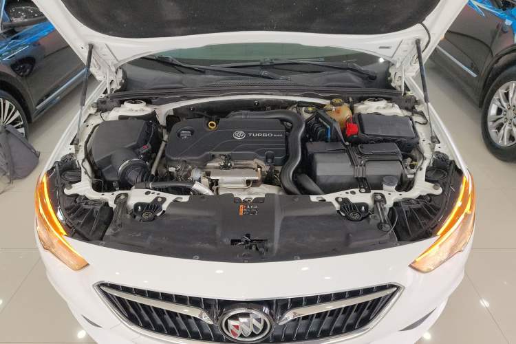 Used Buick Regal 2017 20T Elite Edition Engine Bay