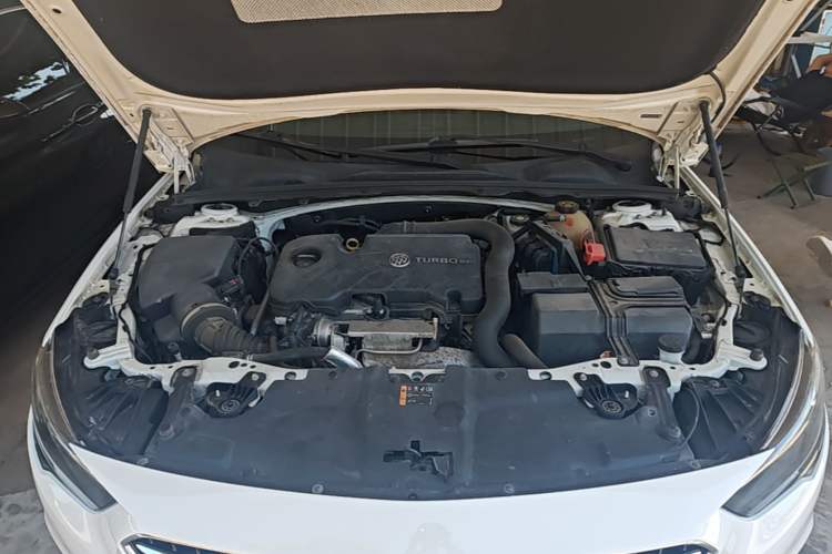 Used Buick Regal 2017 20T Elite Edition Engine Bay