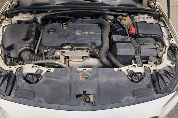 Used Buick Regal 2017 20T Luxury Model Engine Bay