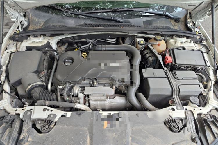 Used Buick Regal 2017 20T Luxury Model Engine Bay