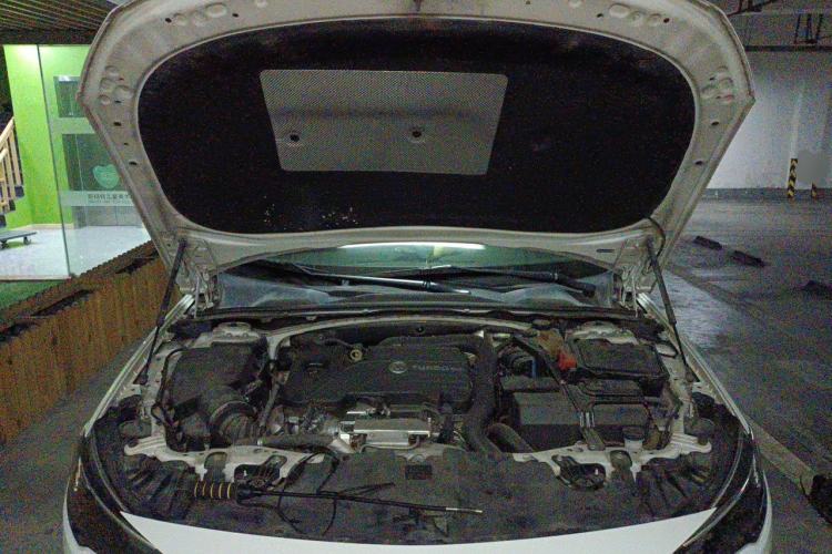 Used Buick Regal 2017 20T Elite Edition Engine Bay