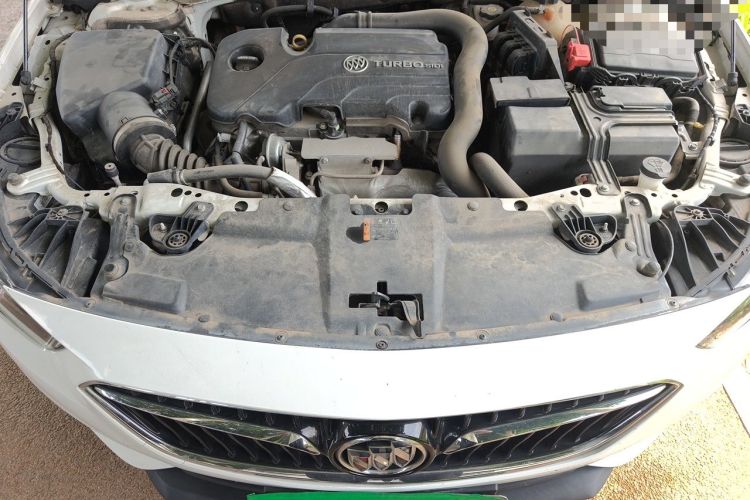 Used Buick Regal 2017 20T Elite Edition Engine Bay