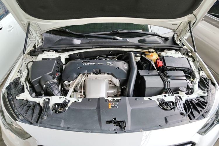 Used Buick Regal 2017 GS 28T Luxury Model Engine Bay