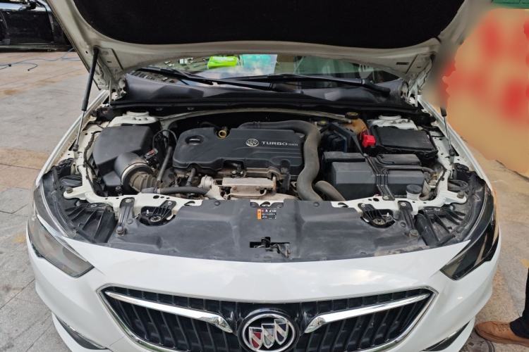 Used Buick Regal 2017 20T Elite Edition Engine Bay