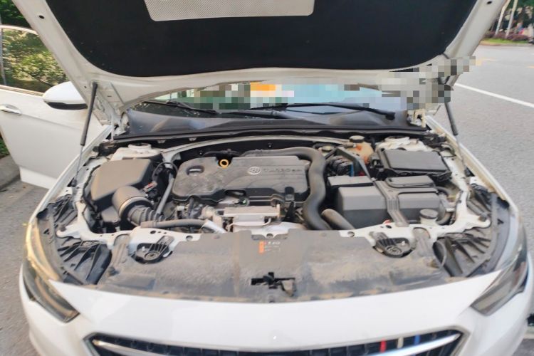 Used Buick Regal 2017 20T Elite Edition Engine Bay