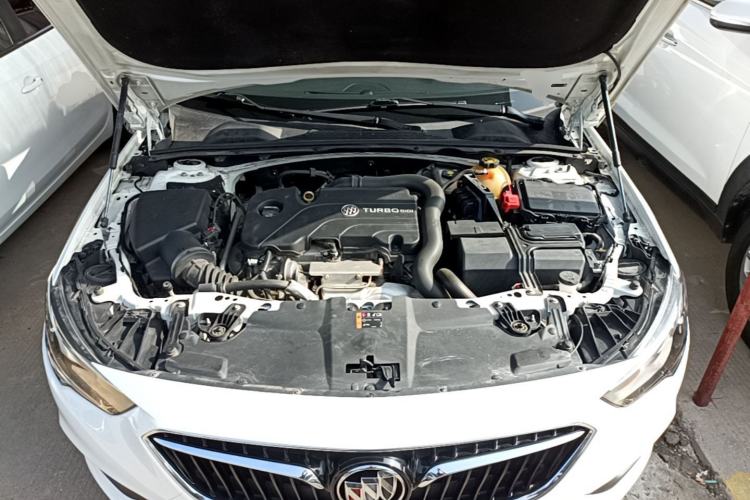 Used Buick Regal 2017 20T Elite Edition Engine Bay