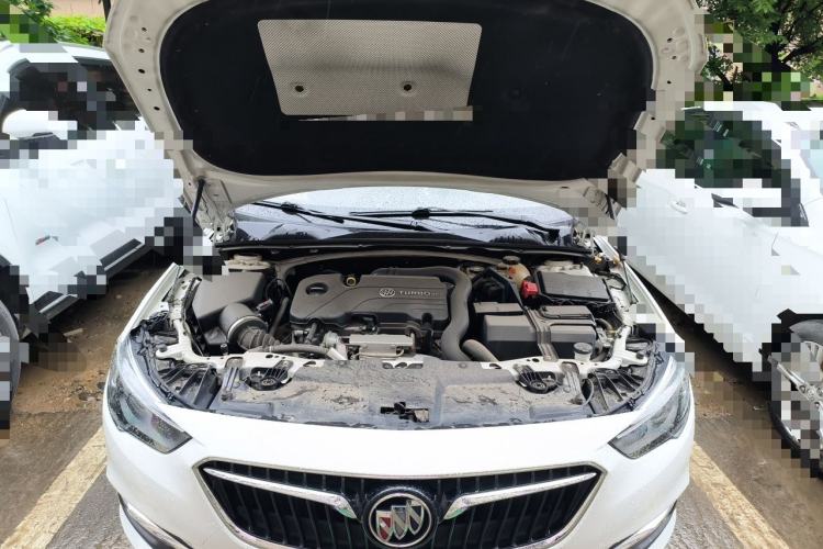 Used Buick Regal 2017 20T Elite Edition Engine Bay