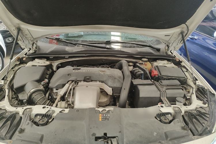 Used Buick Regal 2017 28T Luxury Edition Engine Bay