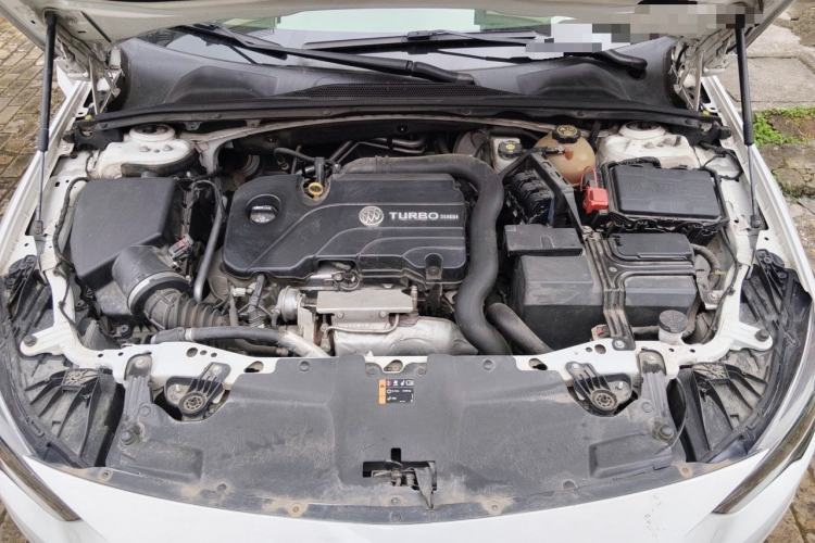 Used Buick Regal 2017 20T Luxury Model Engine Bay