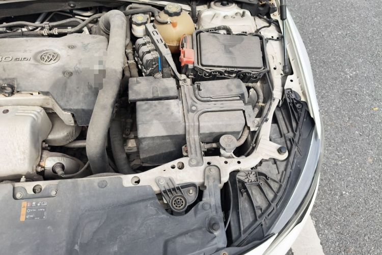 Used Buick Regal 2017 28T Prestige Model Engine Bay Left