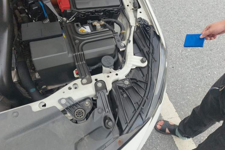 Used Buick Regal 2017 28T Prestige Model Engine Bay Left