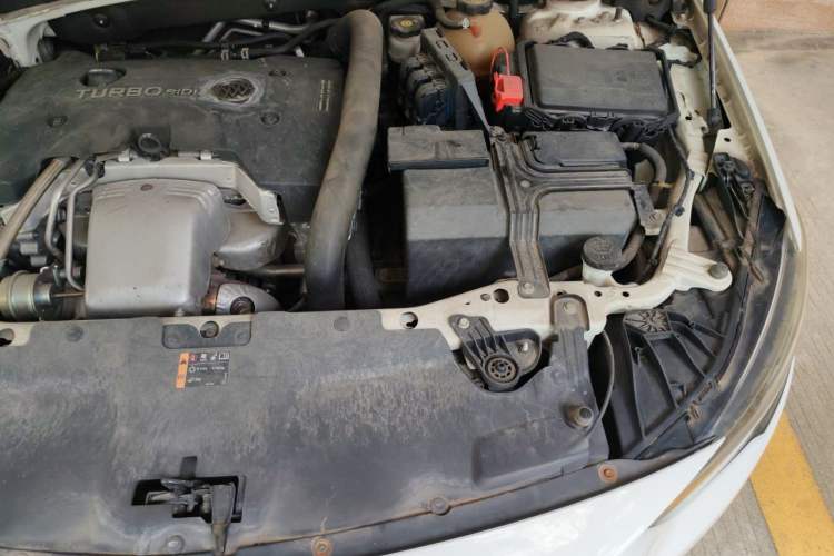 Used Buick Regal 2017 28T Prestige Model Engine Bay Left