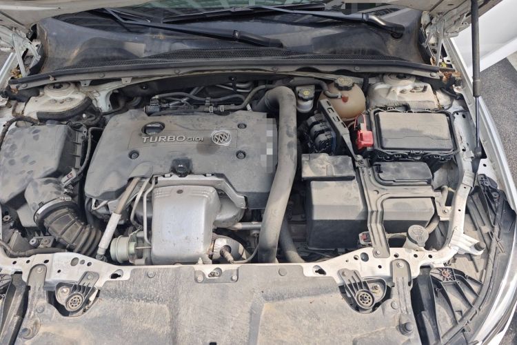 Used Buick Regal 2017 28T Luxury Edition Engine Bay Left