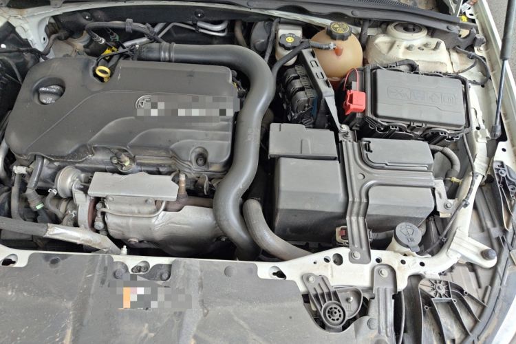 Used Buick Regal 2017 20T Luxury Model Engine Bay Left