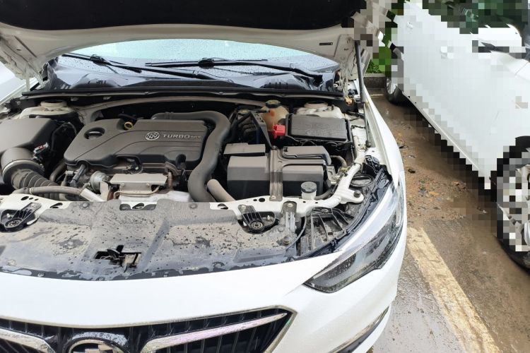 Used Buick Regal 2017 20T Elite Edition Engine Bay Left
