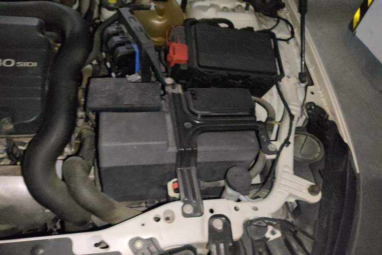 Used Buick Regal 2017 20T Luxury Model Engine Bay Left
