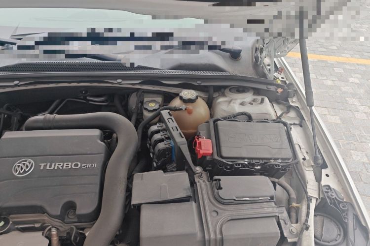 Used Buick Regal 2017 20T Elite Edition Engine Bay Left