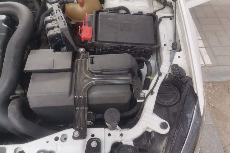 Used Buick Regal 2017 20T Elite Edition Engine Bay Left