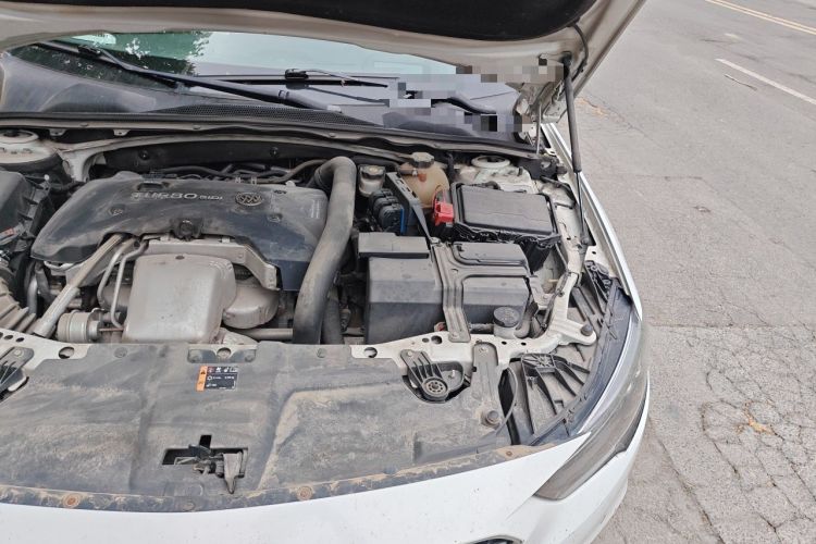 Used Buick Regal 2017 28T Luxury Edition Engine Bay Left
