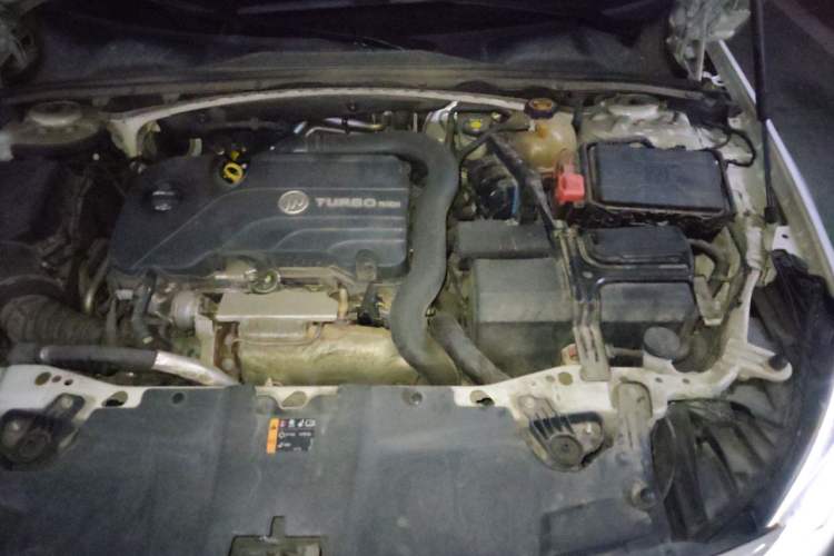 Used Buick Regal 2017 20T Luxury Model Engine Bay Left
