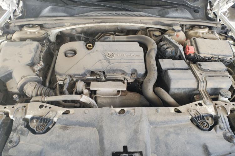 Used Buick Regal 2017 20T Elite Edition Engine Bay