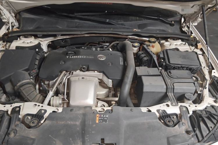 Used Buick Regal 2017 28T Luxury Edition Engine Bay