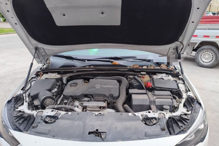 Used Buick Regal 2017 20T Luxury Model Engine Bay