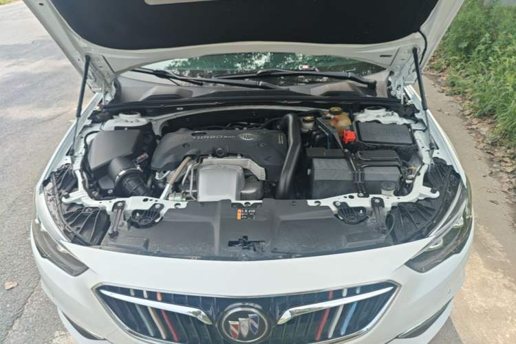 Used Buick Regal 2017 20T Prestige Model Engine Bay