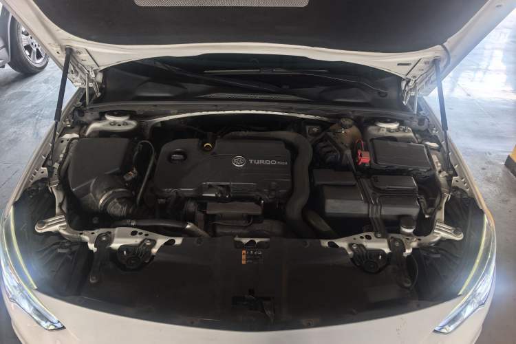Used Buick Regal 2017 20T Luxury Model Engine Bay