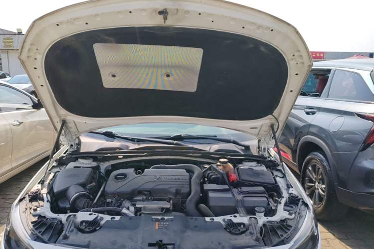 Used Buick Regal 2017 20T Elite Edition Engine Bay